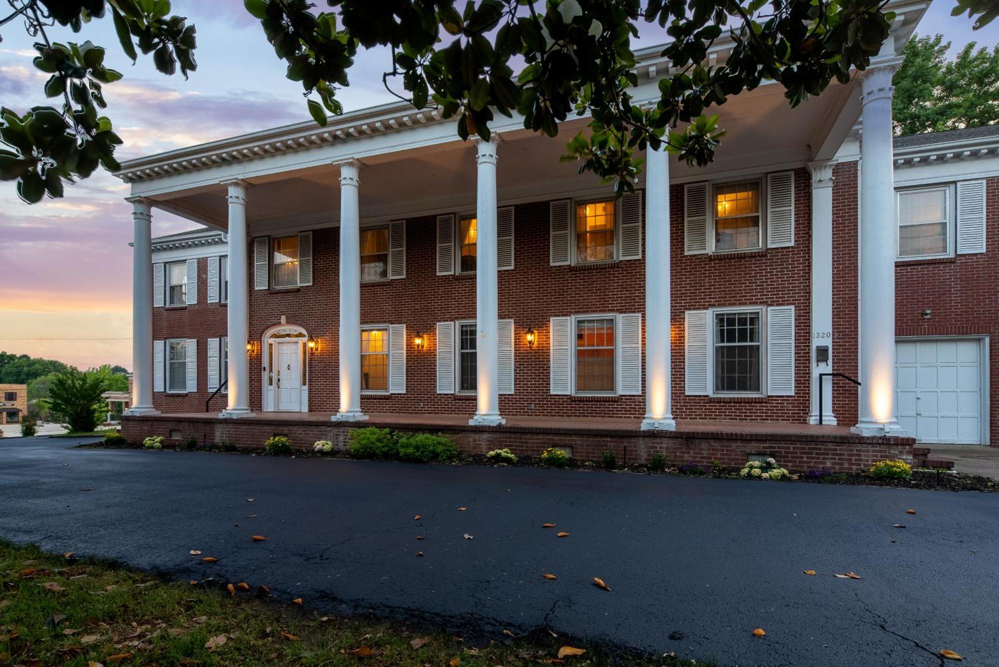 Beland Mansion-Blue Jay Suite! Fort Smith Exterior foto